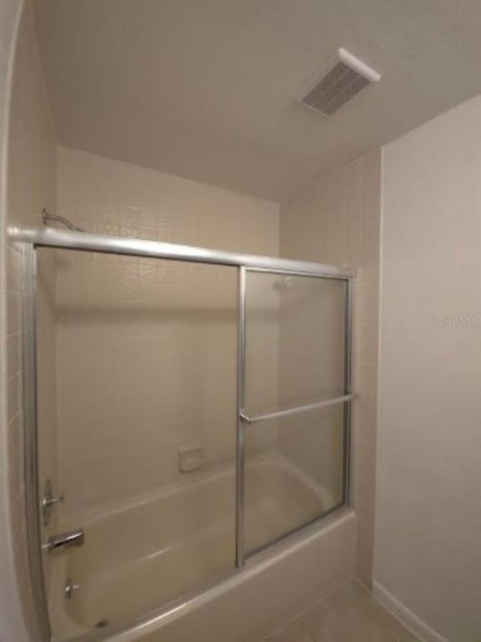 For Rent: $2,250 (2 beds, 2 baths, 1129 Square Feet)