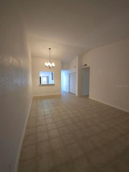 For Rent: $2,250 (2 beds, 2 baths, 1129 Square Feet)
