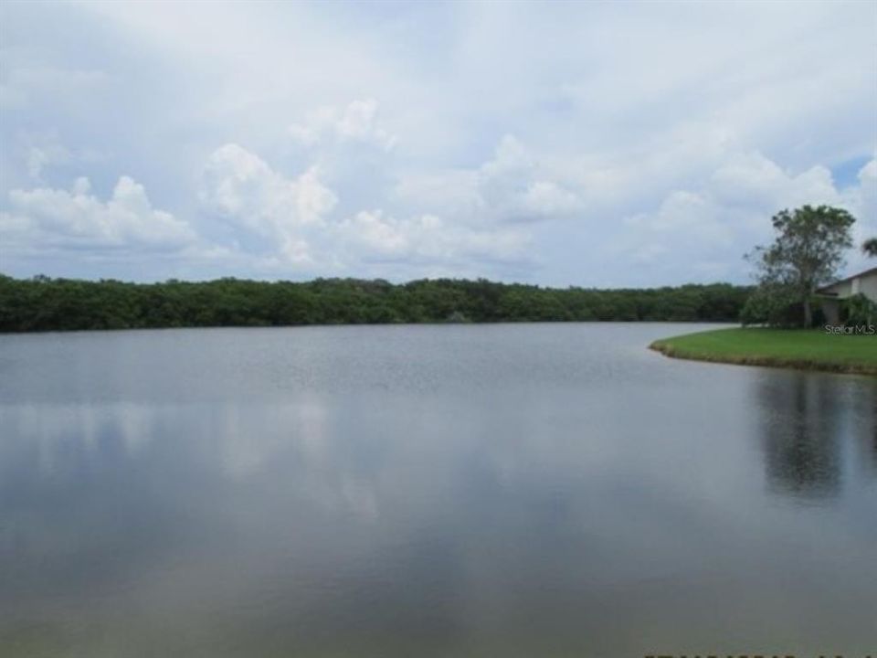 For Rent: $2,250 (2 beds, 2 baths, 1129 Square Feet)