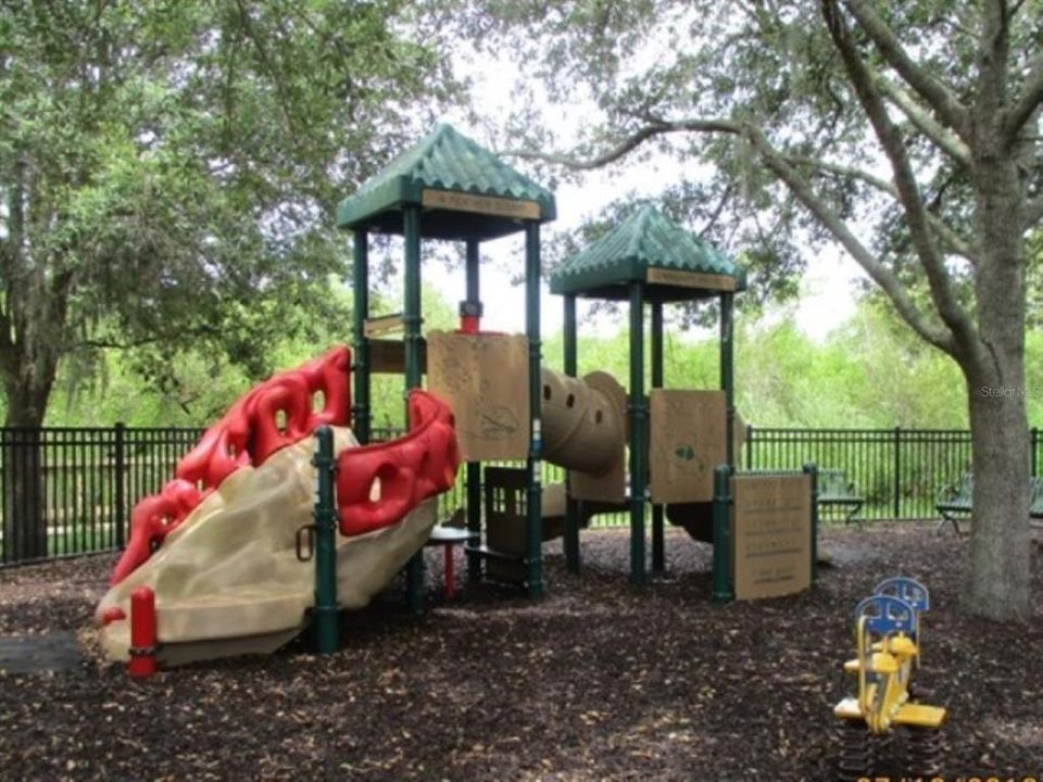 For Rent: $2,250 (2 beds, 2 baths, 1129 Square Feet)