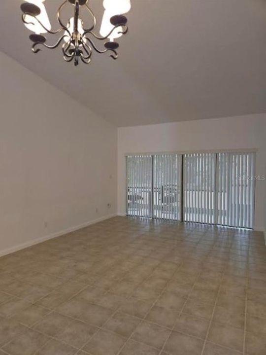 For Rent: $2,250 (2 beds, 2 baths, 1129 Square Feet)