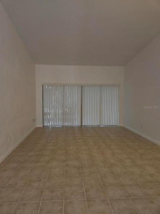 For Rent: $2,250 (2 beds, 2 baths, 1129 Square Feet)