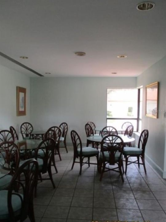 For Rent: $2,250 (2 beds, 2 baths, 1129 Square Feet)