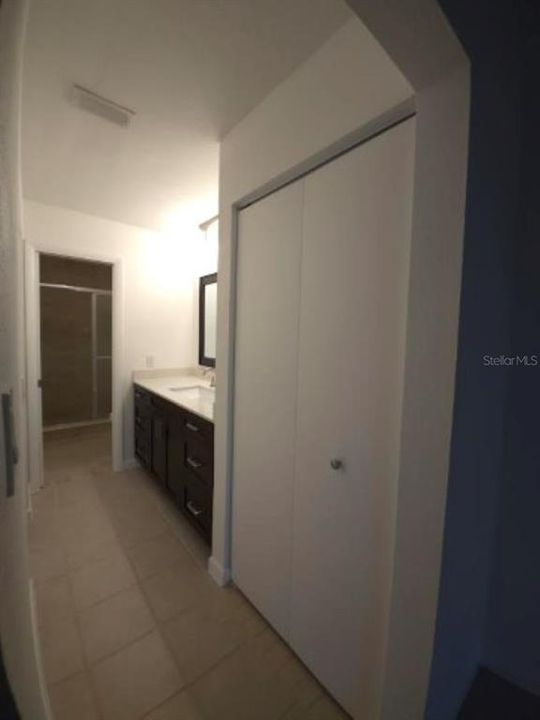 For Rent: $2,250 (2 beds, 2 baths, 1129 Square Feet)