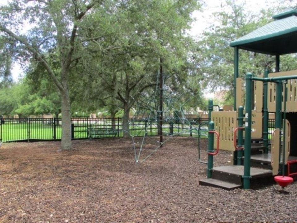 For Rent: $2,250 (2 beds, 2 baths, 1129 Square Feet)