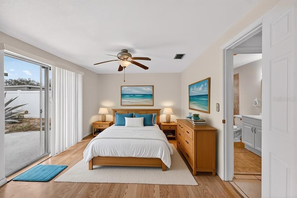 For Sale: $259,900 (2 beds, 2 baths, 1573 Square Feet)