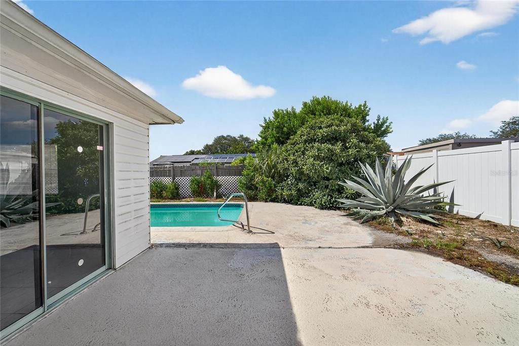 For Sale: $259,900 (2 beds, 2 baths, 1573 Square Feet)