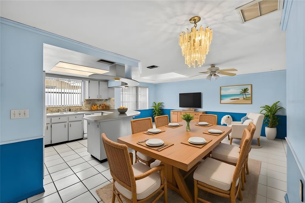 For Sale: $259,900 (2 beds, 2 baths, 1573 Square Feet)