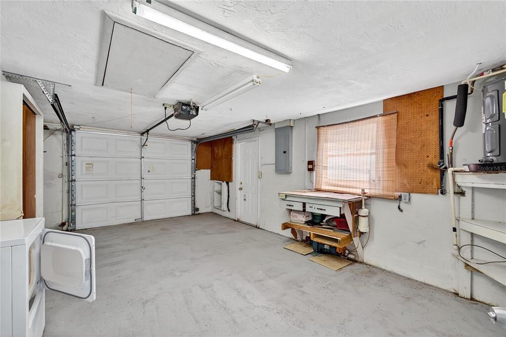 For Sale: $259,900 (2 beds, 2 baths, 1573 Square Feet)