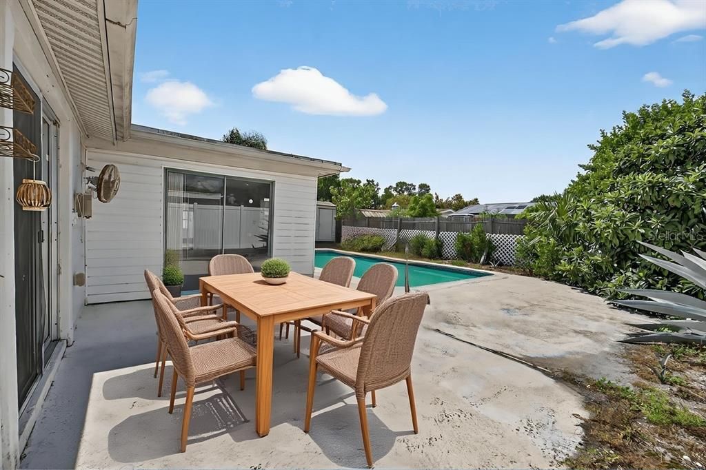 For Sale: $259,900 (2 beds, 2 baths, 1573 Square Feet)