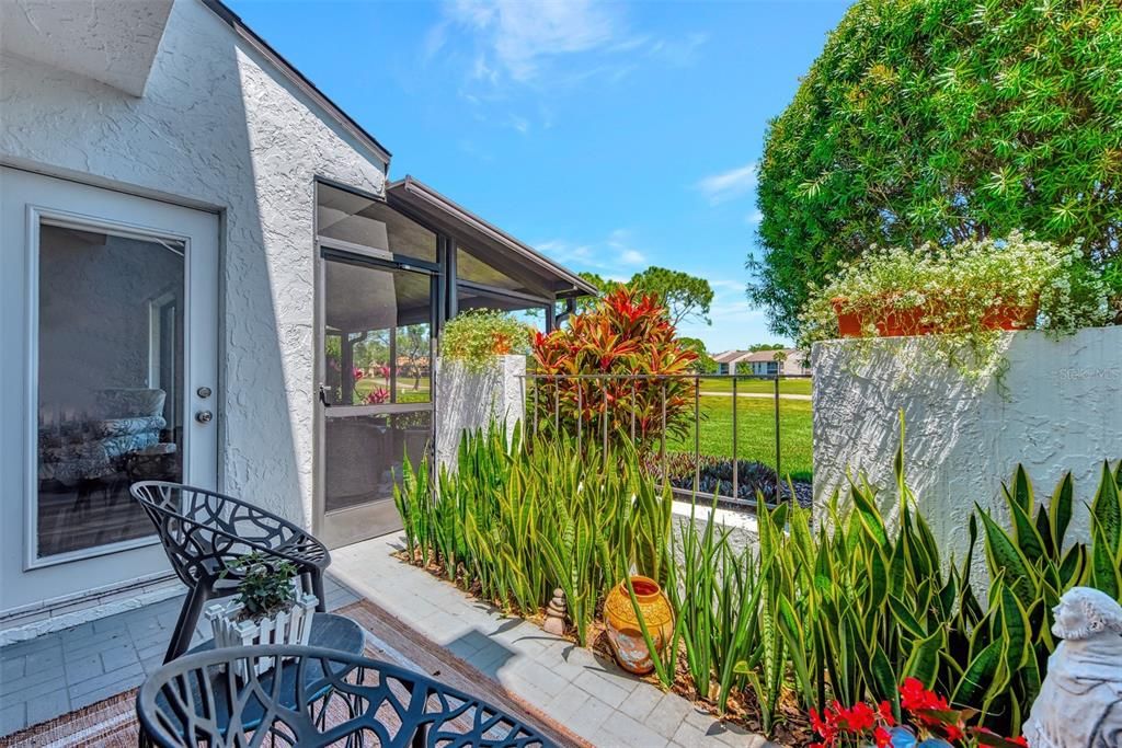 For Rent: $4,000 (3 beds, 2 baths, 1635 Square Feet)