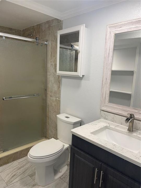 待售: $800,000 (6 贝兹, 5 浴室, 3052 平方英尺)