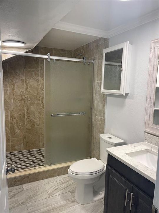 待售: $800,000 (6 贝兹, 5 浴室, 3052 平方英尺)