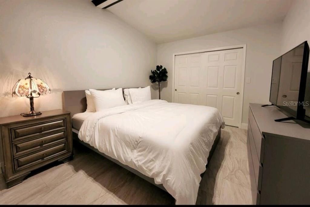 待售: $800,000 (6 贝兹, 5 浴室, 3052 平方英尺)