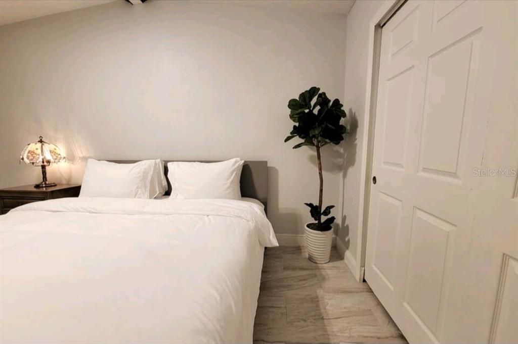 待售: $800,000 (6 贝兹, 5 浴室, 3052 平方英尺)