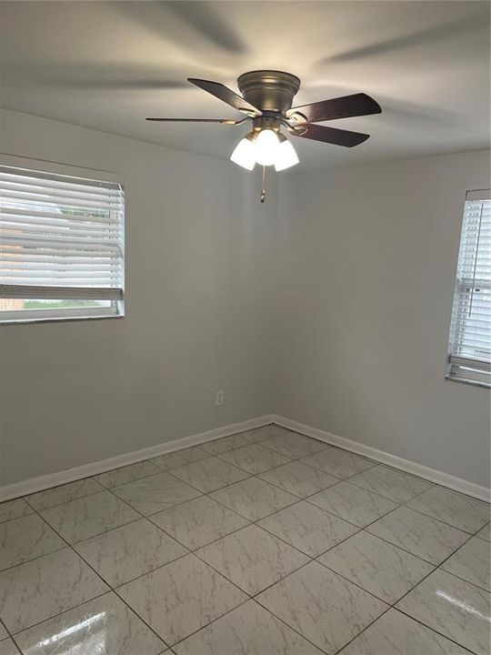 待售: $800,000 (6 贝兹, 5 浴室, 3052 平方英尺)