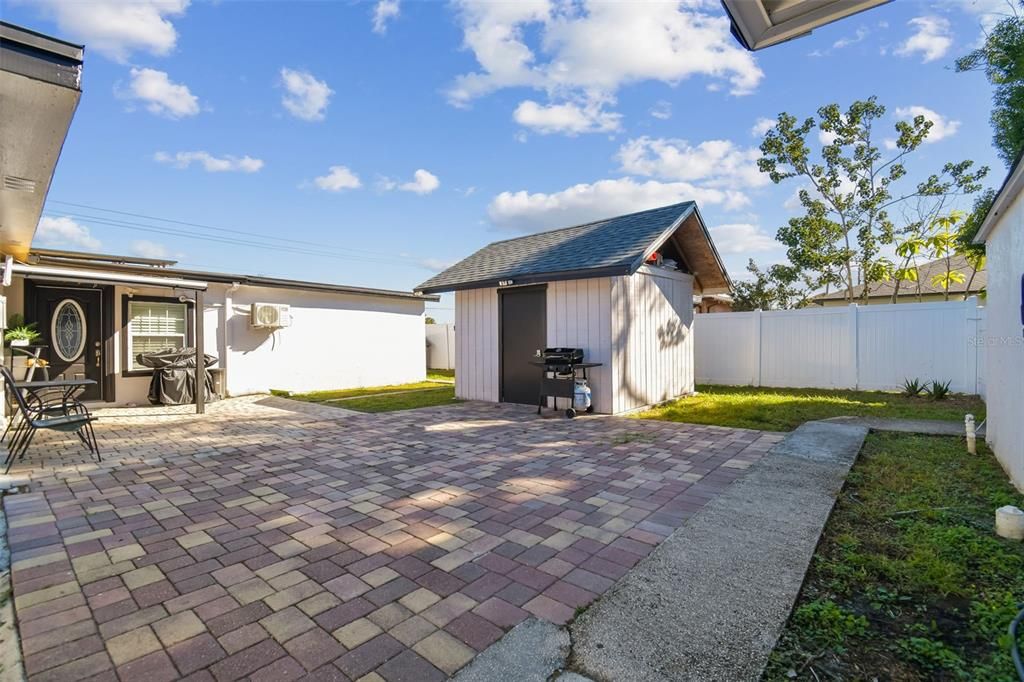 待售: $800,000 (6 贝兹, 5 浴室, 3052 平方英尺)