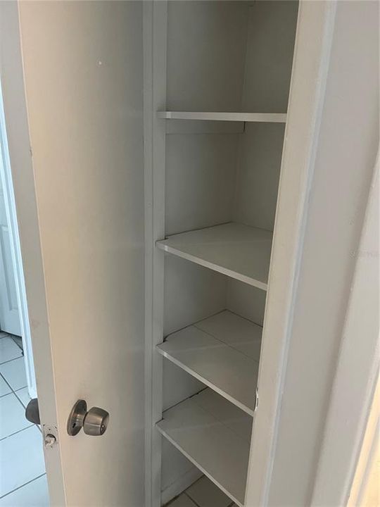 待售: $800,000 (6 贝兹, 5 浴室, 3052 平方英尺)