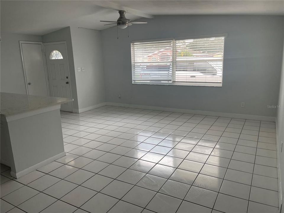 待售: $800,000 (6 贝兹, 5 浴室, 3052 平方英尺)