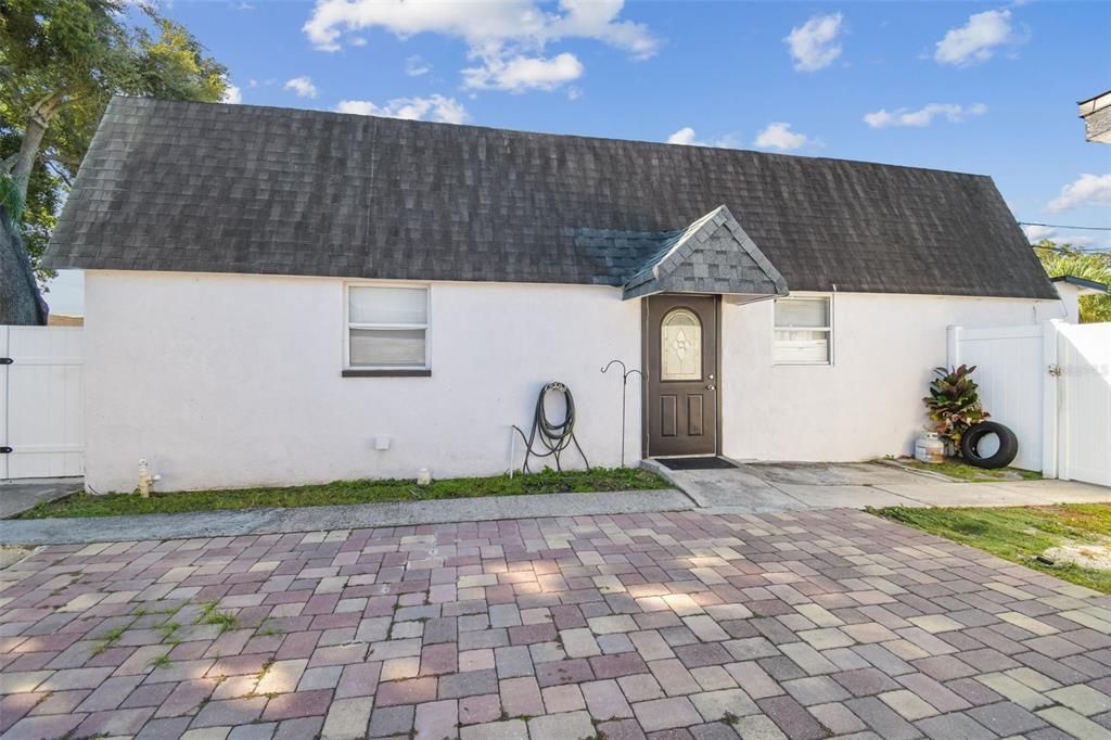 待售: $800,000 (6 贝兹, 5 浴室, 3052 平方英尺)