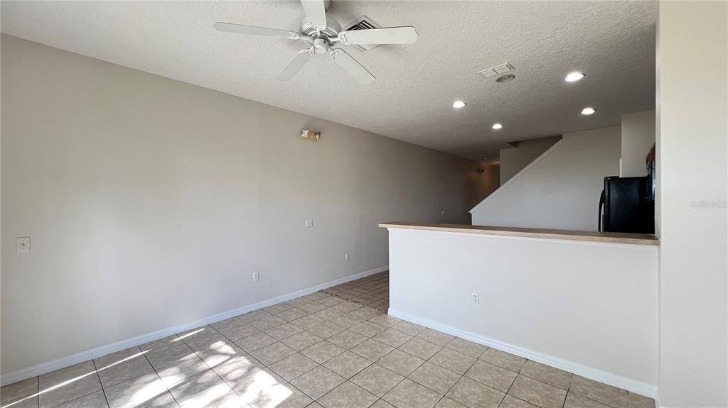 For Rent: $1,750 (3 beds, 3 baths, 1362 Square Feet)