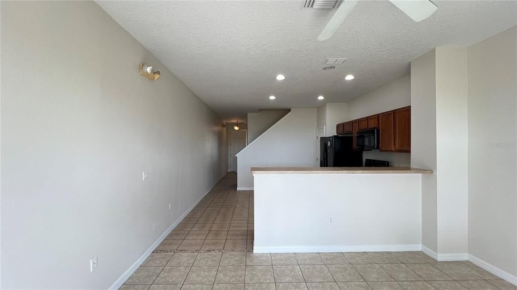For Rent: $1,750 (3 beds, 3 baths, 1362 Square Feet)