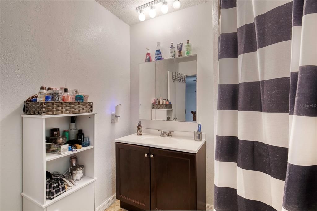 For Sale: $339,500 (3 beds, 2 baths, 1703 Square Feet)