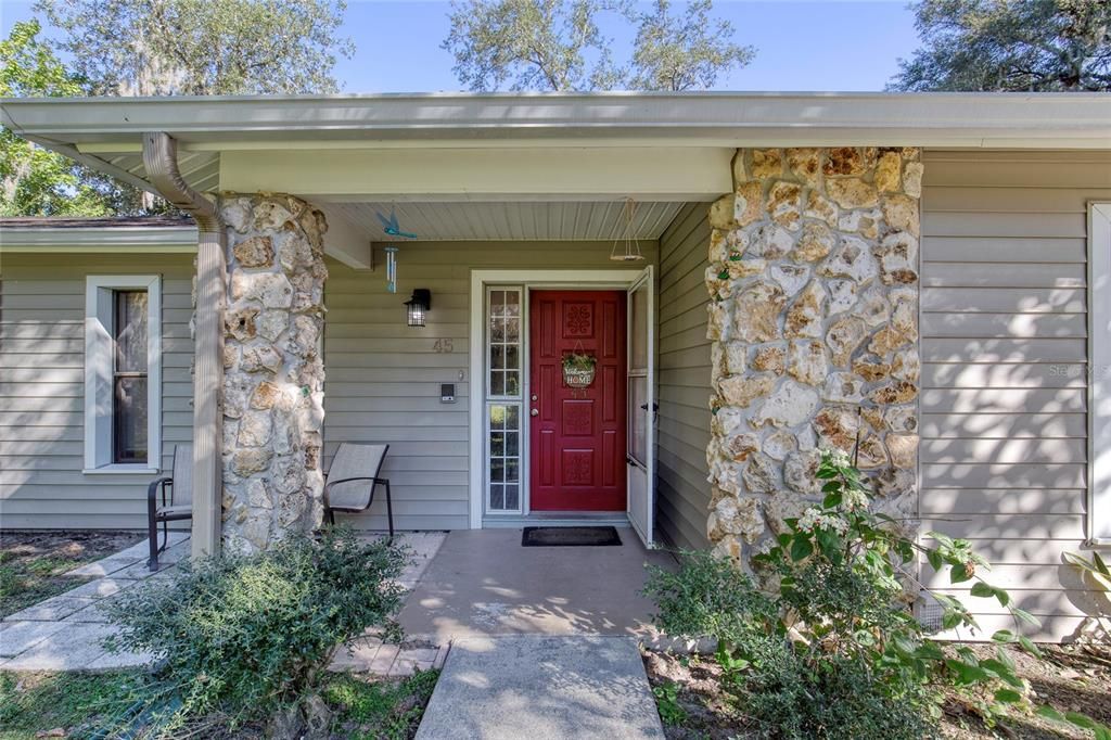 For Sale: $339,500 (3 beds, 2 baths, 1703 Square Feet)