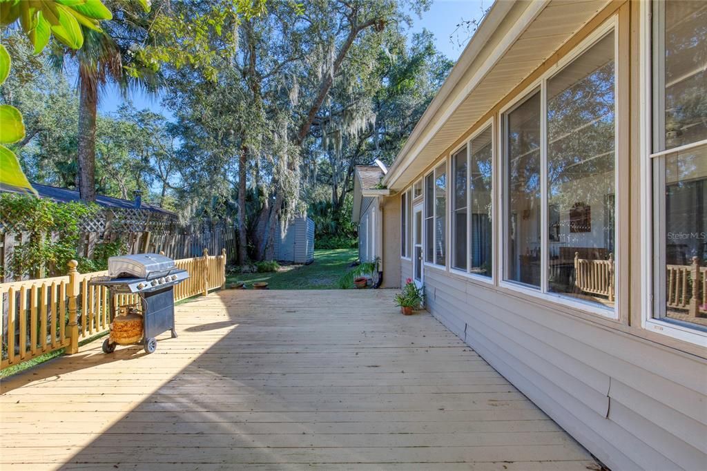 For Sale: $339,500 (3 beds, 2 baths, 1703 Square Feet)