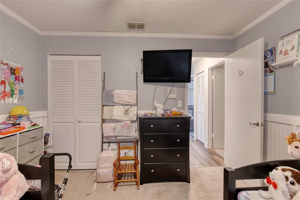 For Sale: $339,500 (3 beds, 2 baths, 1703 Square Feet)