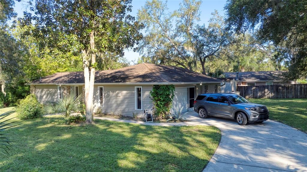 For Sale: $339,500 (3 beds, 2 baths, 1703 Square Feet)