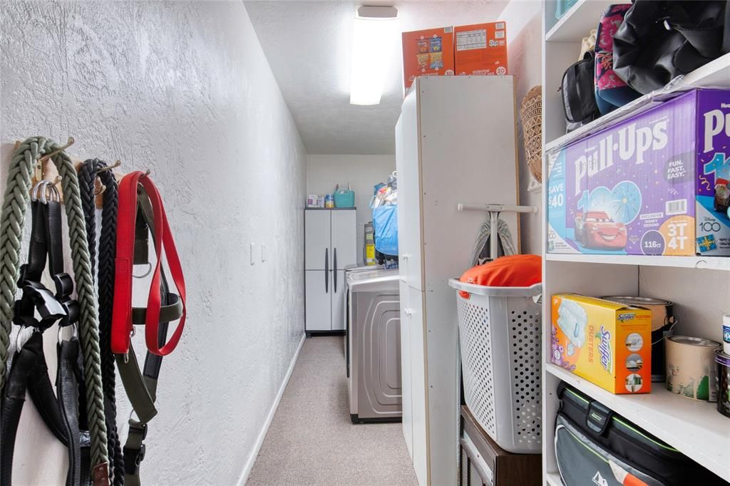 For Sale: $339,500 (3 beds, 2 baths, 1703 Square Feet)