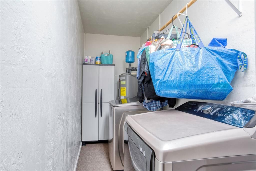 For Sale: $339,500 (3 beds, 2 baths, 1703 Square Feet)