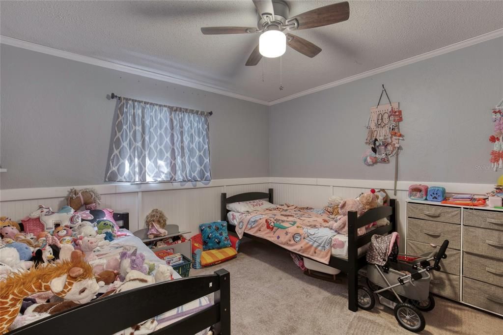 For Sale: $339,500 (3 beds, 2 baths, 1703 Square Feet)