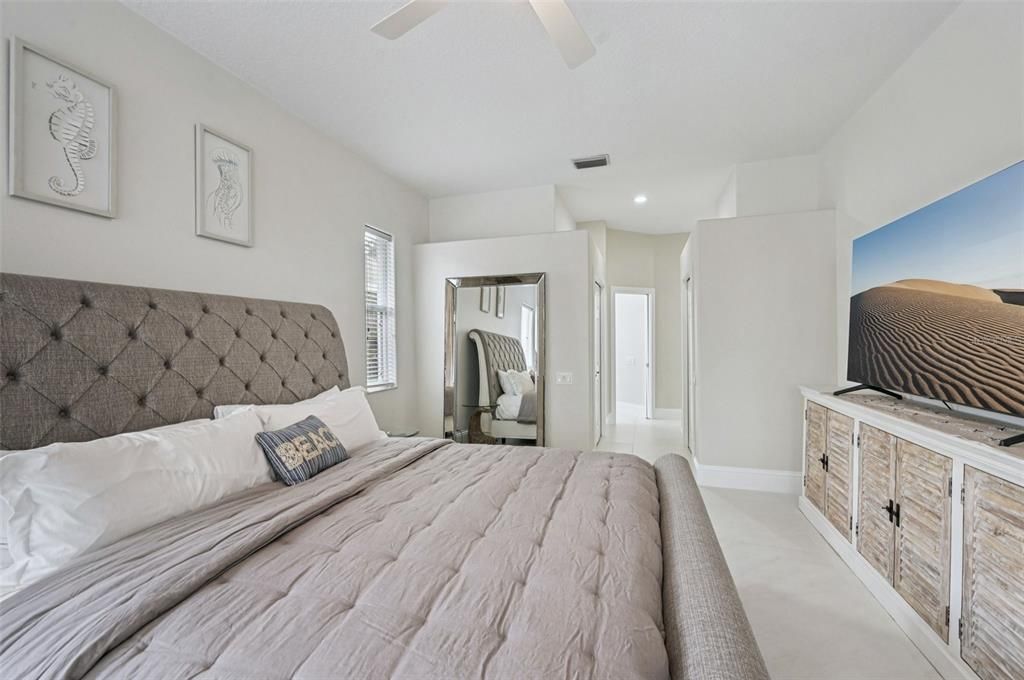Active With Contract: $1,150,000 (4 beds, 3 baths, 2304 Square Feet)