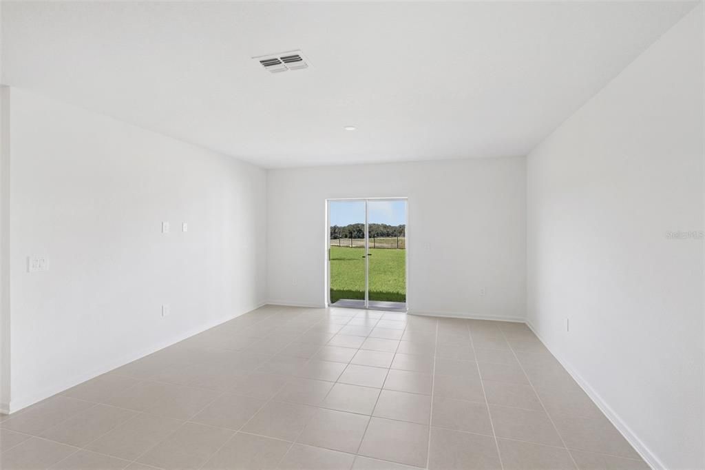 For Rent: $2,500 (6 beds, 3 baths, 2463 Square Feet)