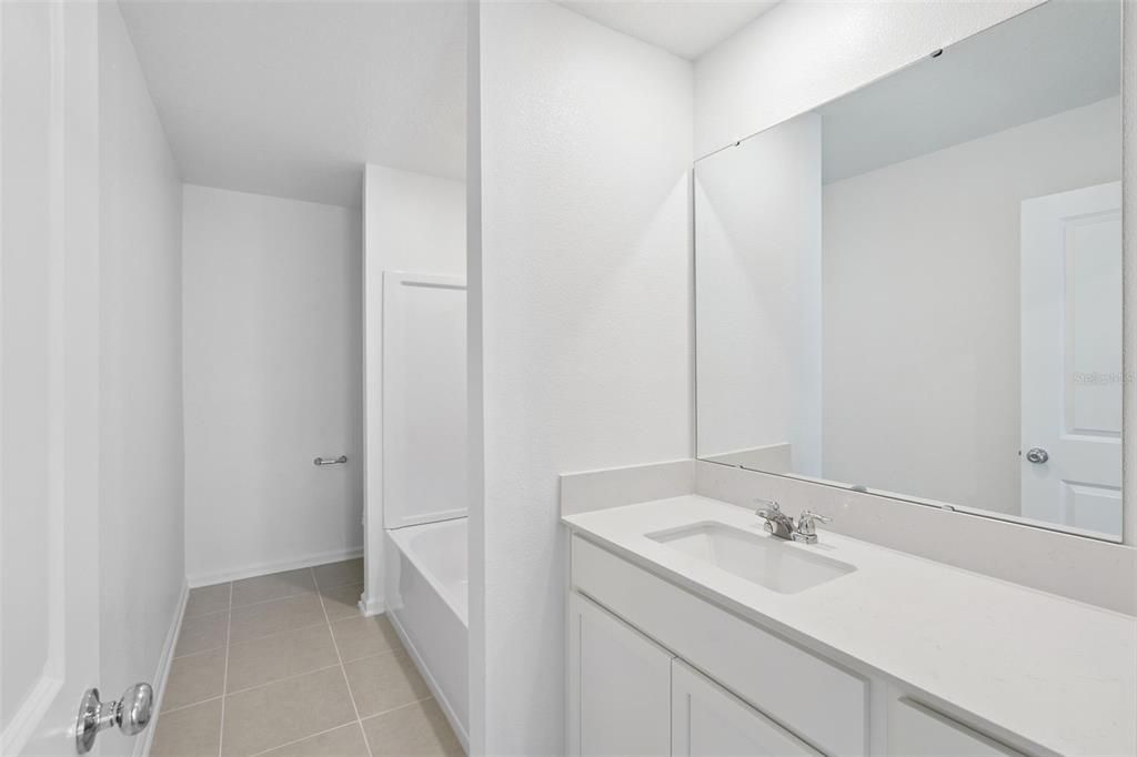 For Rent: $2,500 (6 beds, 3 baths, 2463 Square Feet)