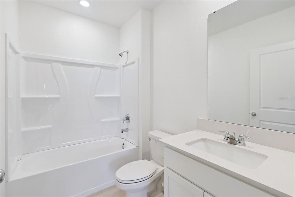 For Rent: $2,500 (6 beds, 3 baths, 2463 Square Feet)