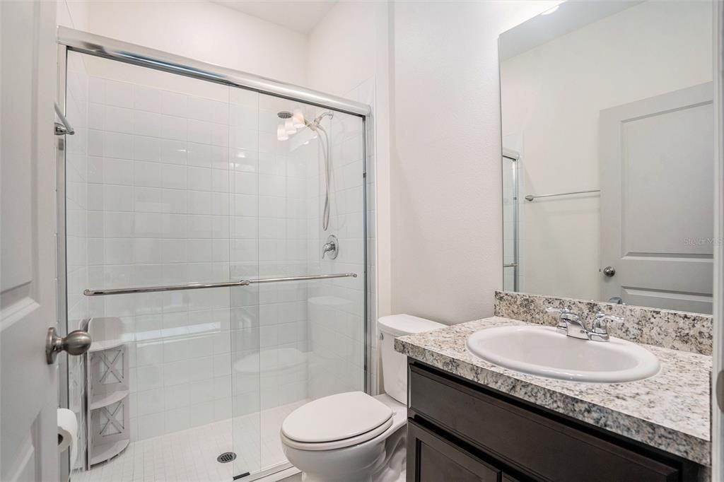 На продажу: $369,999 (5 спален, 3 ванн, 2566 Квадратных фут)