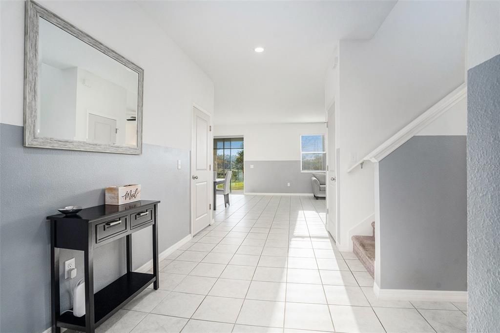 На продажу: $369,999 (5 спален, 3 ванн, 2566 Квадратных фут)