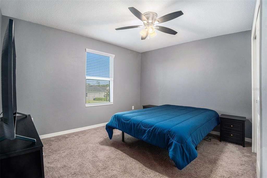 На продажу: $369,999 (5 спален, 3 ванн, 2566 Квадратных фут)