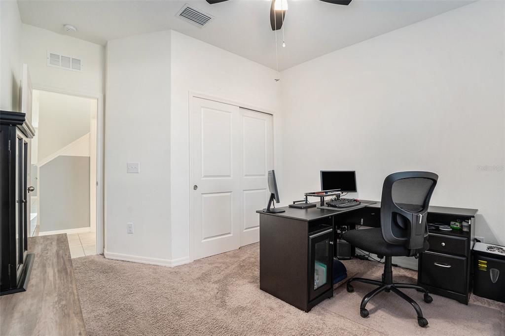 На продажу: $369,999 (5 спален, 3 ванн, 2566 Квадратных фут)