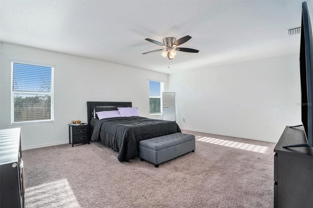 На продажу: $369,999 (5 спален, 3 ванн, 2566 Квадратных фут)