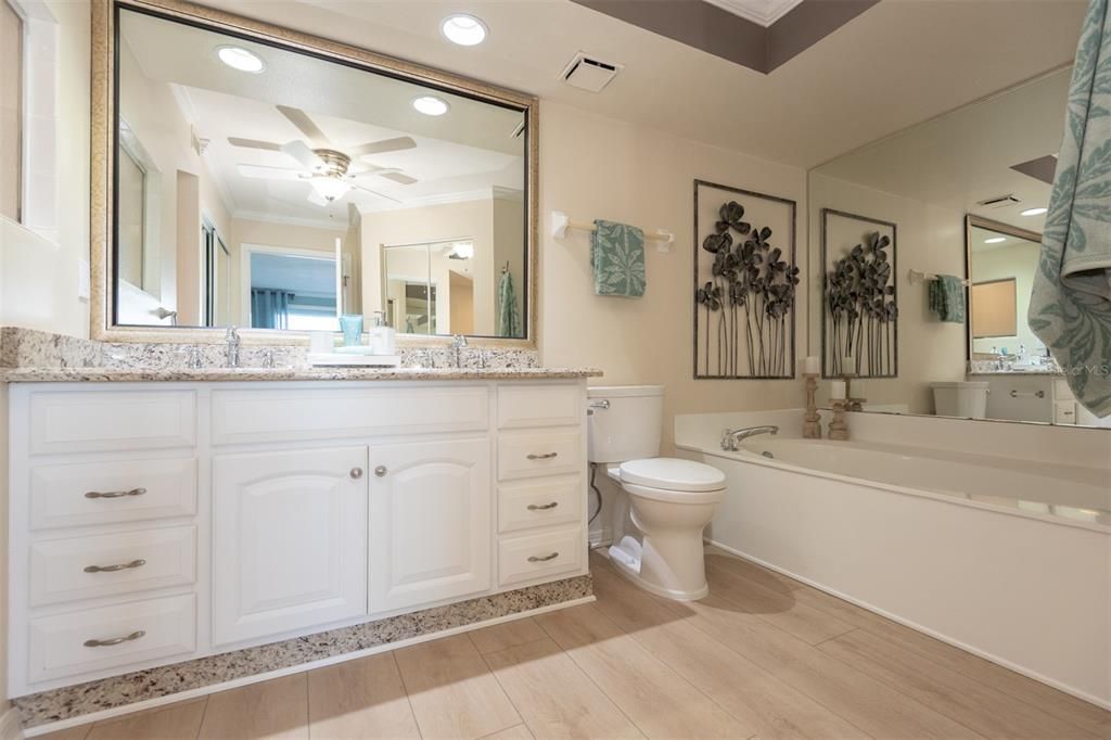 На продажу: $359,000 (2 спален, 2 ванн, 1512 Квадратных фут)