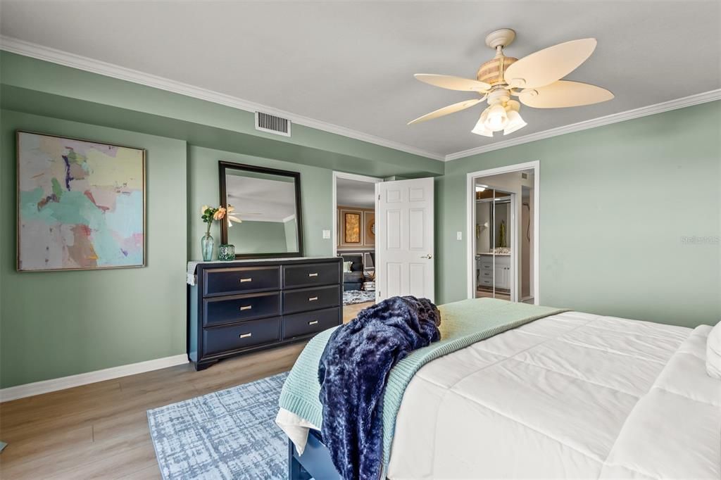 На продажу: $359,000 (2 спален, 2 ванн, 1512 Квадратных фут)