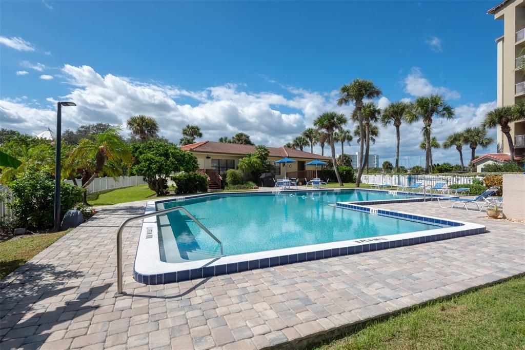 На продажу: $359,000 (2 спален, 2 ванн, 1512 Квадратных фут)