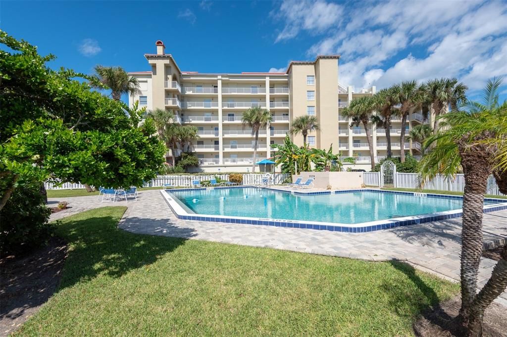 На продажу: $359,000 (2 спален, 2 ванн, 1512 Квадратных фут)