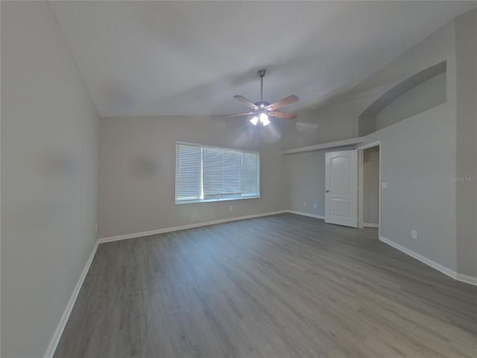 Active With Contract: $2,079 (3 beds, 2 baths, 1759 Square Feet)