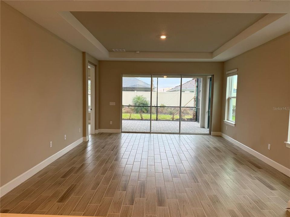 For Sale: $449,999 (3 beds, 2 baths, 1926 Square Feet)