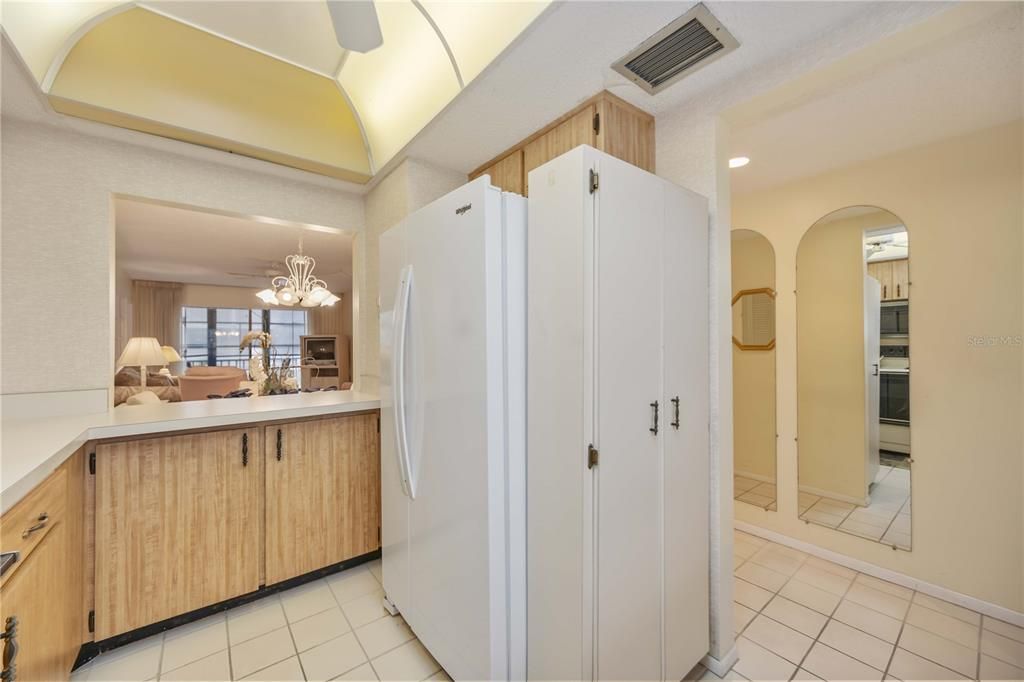 For Sale: $199,999 (3 beds, 2 baths, 1223 Square Feet)